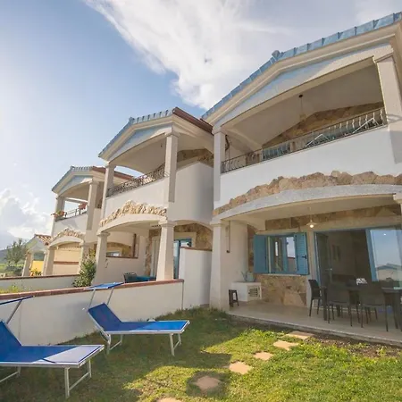 Modern Garden With Sea View, 900m