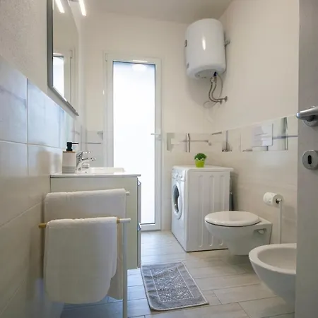 Modern Garden With Sea View, 900m Apartment Siniscola