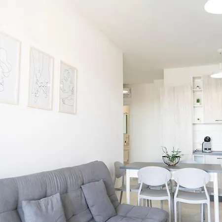 Apartment Modern Garden With Sea View, 900m Siniscola